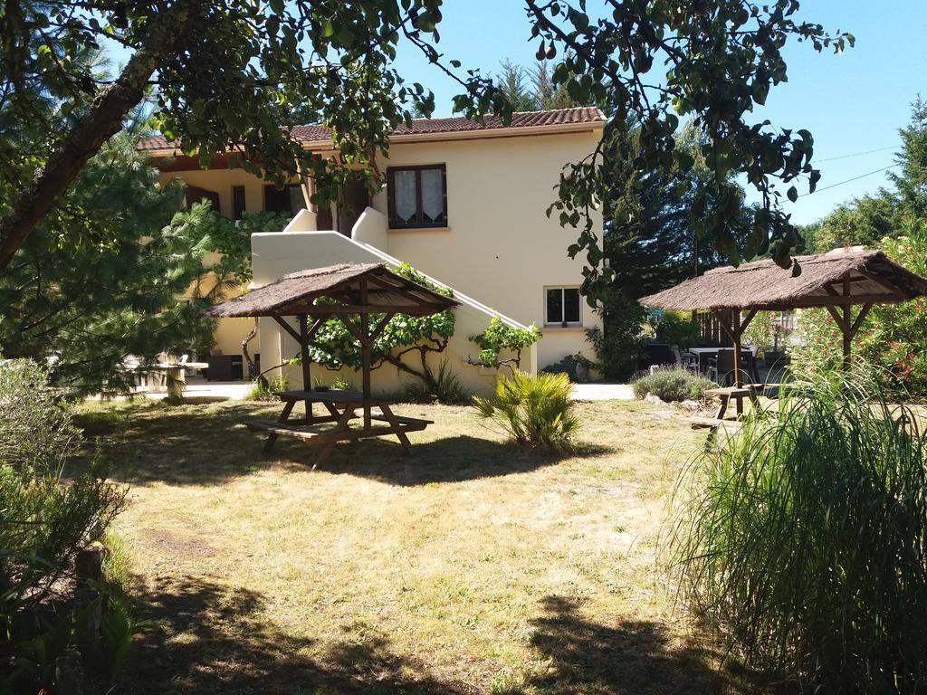 Acacias Hotel Motel ヴァンデ・モンタリヴェ エクステリア 写真